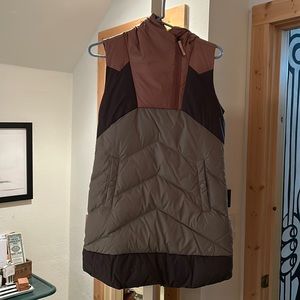 Indyeva down hooded pullover vest. Size XS